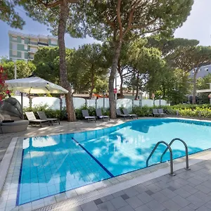 Hotel Adriatica Con Piscina, Riccione